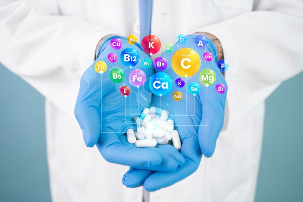 Vitaminas, minerales y suplementos en cápsulas 